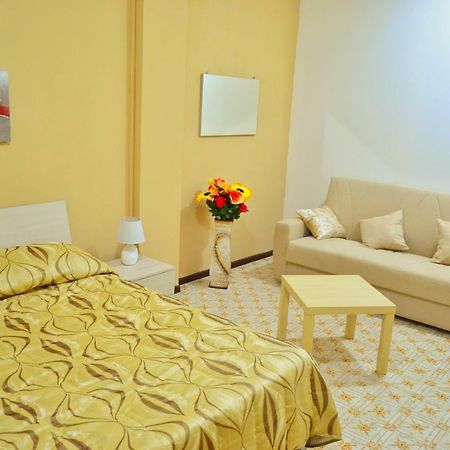 B&B Lungomare カターニア エクステリア 写真